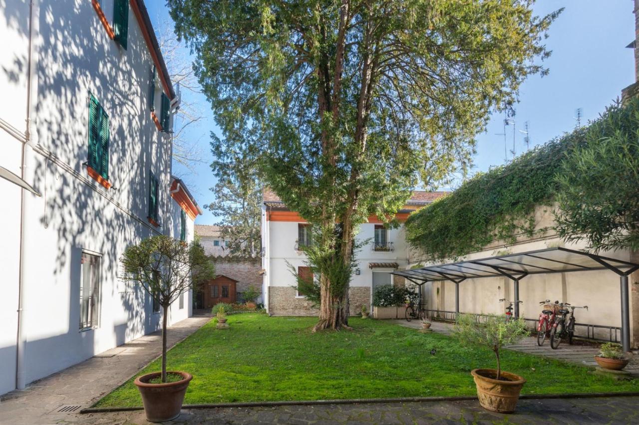 Ferienwohnung Frescobaldi Aparments! A Casa Di Francesco Ferrara Exterior foto